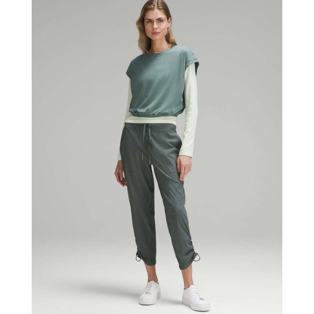 Lululemon Women's Dark Forest Dance Studio Mid-Rise Cropped Pants Size 2